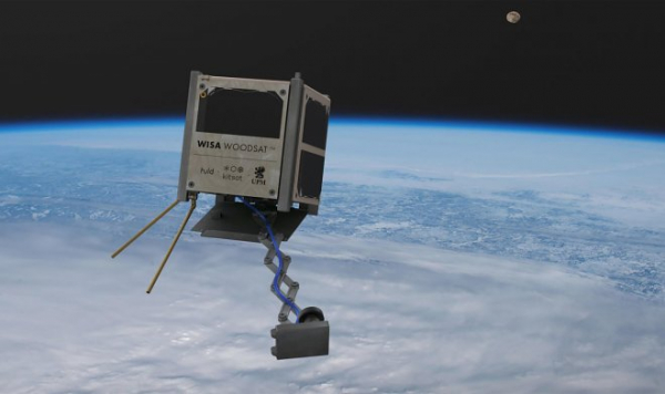 Первый в мире деревянный спутник отправится в космос в этом году