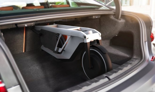 BMW представила концепты электросамоката и грузового велосипеда