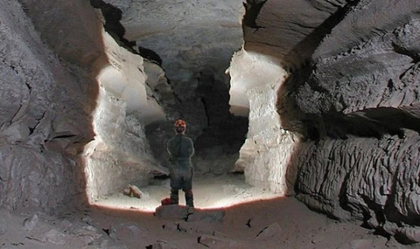 Знаменитая Мамонтова пещера-рекордсмен в США стала еще длиннее