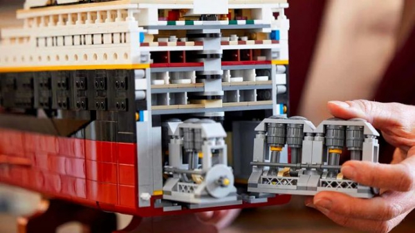 Lego представляет новый набор-рекордсмен «HMS Titanic» из 9090 деталей