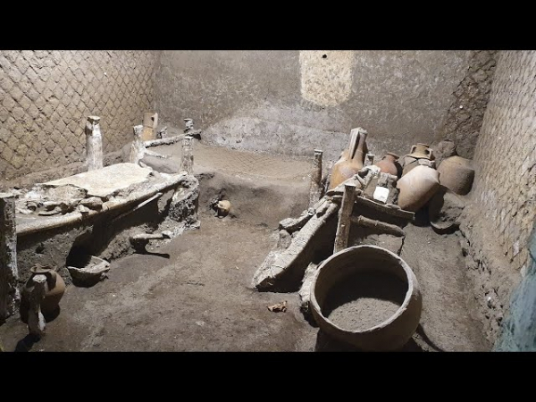 На раскопках Помпеи нашли сохранившийся барак римских рабов