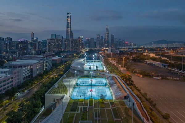 Огромная крыша станции метро в Шэньчжене превратилась в роскошный парк