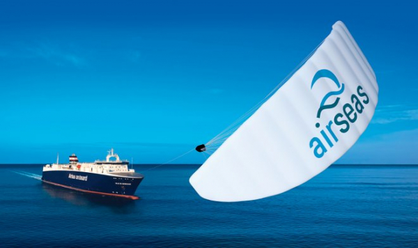Airseas установила первый энергосберегающий парус на действующий грузовой корабль
