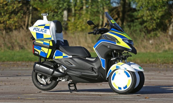 WMC представила необычный трехколесный скутер для британской полиции