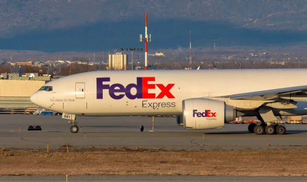 FedEx запросил разрешение вооружить свои транспортные самолеты лазерами