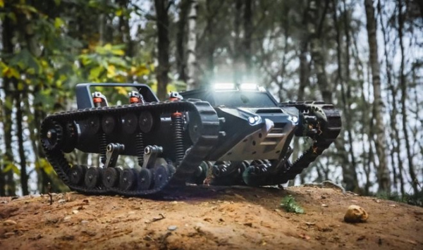 Xtreme RC разработала Brawler – радиоуправляемый гусеничный робот-вездеход