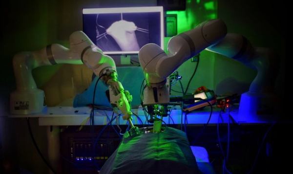 Автономный робот STAR самостоятельно провел первую лапароскопическую операцию