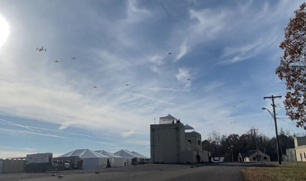 Военная технология от Raytheon позволит одному человеку управлять сразу 130 дронами