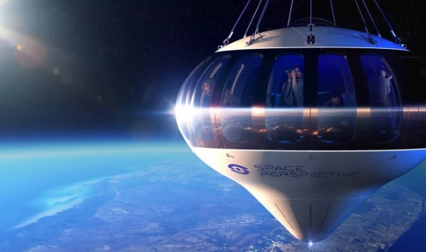 Space Perspective готова отправить путешественников в стратосферу на роскошной капсуле Space Lounge