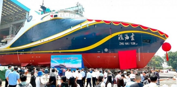 Китай спустил на воду первый в мире беспилотный корабль-носитель автономных дронов
