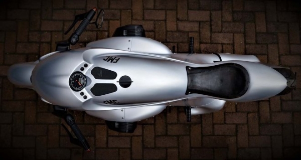 Уэйн Байс из ЮАР создал уникальный футуристический мотоцикл FMC Storm