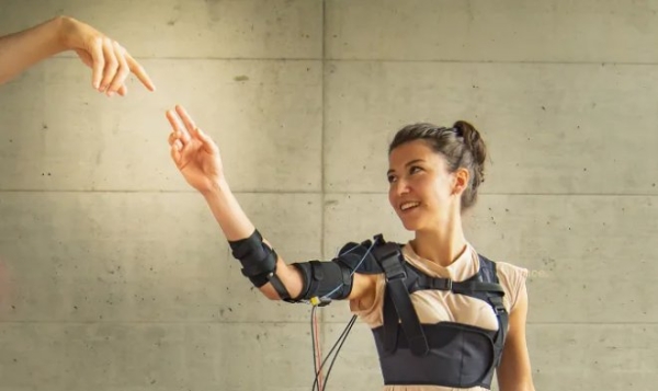 Экзоскелет с имитацией мышц поможет справиться с травмами конечностей