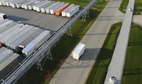 Автономные грузовики T-pod получили разрешение работать на дорогах США
