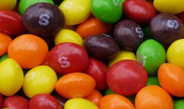 Судебный иск из США заявляет, что конфеты Skittles непригодны для человека
