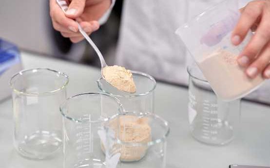 Швейцарские ученые разработали имитацию мяса креветок из смеси микроводорослей и гороха