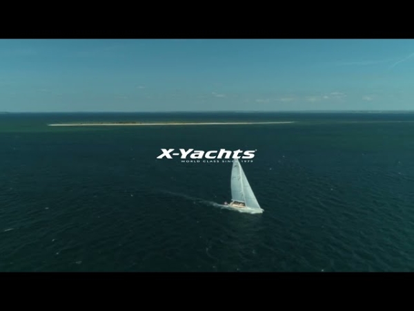 Гибридная яхта X-Yacht может использовать для движения три разных источника энергии