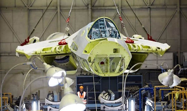 При сборке Су-57 применят передовые технологии c дополненной реальности