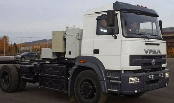 Новый грузовик марки «Урал» оснастили гибридной силовой установкой