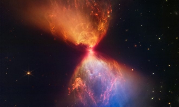 Космический телескоп Джеймса Уэбба заснял процесс зарождения новой звезды