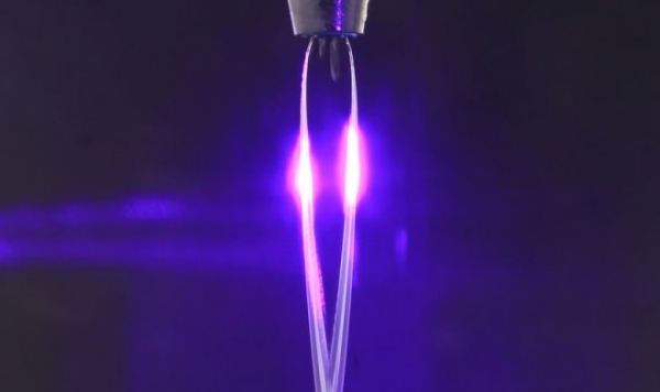 Прорывной водно-лазерный элемент работает в тысячи раз быстрее обычных полупроводников