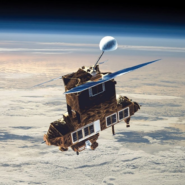 Запущенный в далеком 1984 году спутник НАСА вернулся на Землю