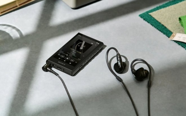 Sony выпустила современную и доступную реинкарнацию легендарного плеера Walkman