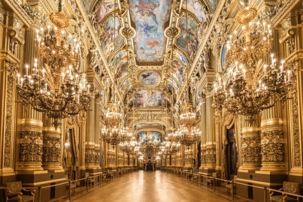 С помощью Airbnb можно провести ночь в театре Palais Garnier из «Призрака оперы»