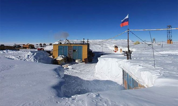Полярники на антарктическом «Востоке» вырастили арбузы