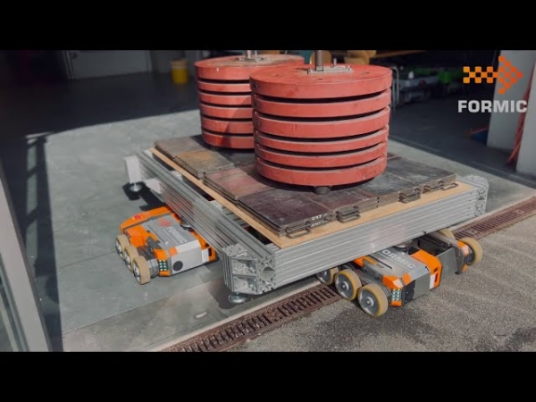 Система FORMIC использует рой роботов для перевозки тяжелых грузов