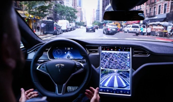 У Tesla проблемы из-за «Режима Илона», который якобы отключает систему безопасности автопилота
