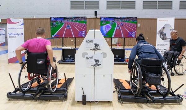 Устройство Wheely-X позволит устраивать соревнования на инвалидных колясках, не выходя из дома