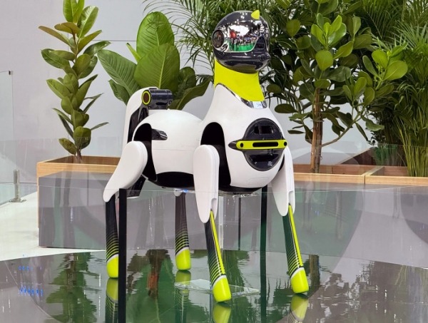 Китайская XPeng Robotics представила детского робота-компаньона в виде волшебного единорога