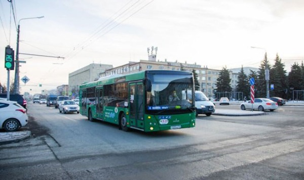 В Челябинске работают над системой пересечения перекрестков без остановки