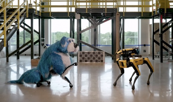 Робопес Spot компании Boston Dynamics наконец-то начал напоминать настоящую собаку