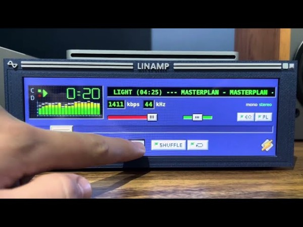 Энтузиасты воскресили легендарный Winamp, превратив его в физический плеер
