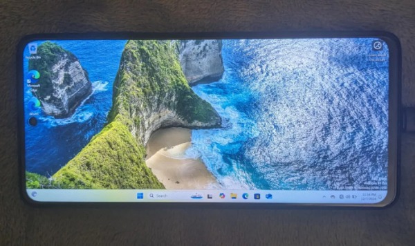 Проект «Ренегат» превратит смартфон в компьютер с Windows 11