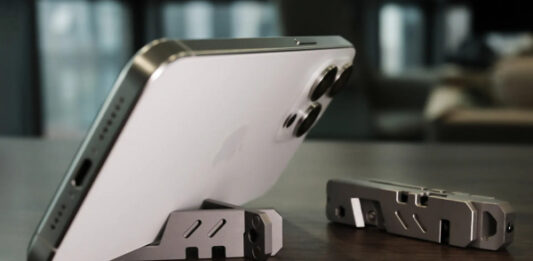 Практичный мультитул TriPro снабдили важнейшим инструментом — подставкой для смартфона