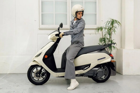 Suzuki представила e-Address — свой первый электрический скутер