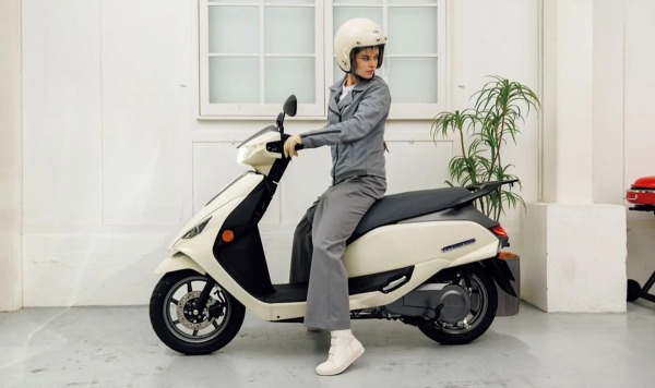 Suzuki представила e-Address — свой первый электрический скутер