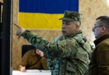 Сырский приехал в Сумскую область и заявил, что РФ пытается перевести боевые действия на территорию региона