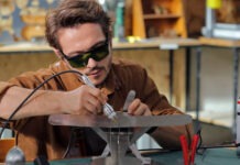 Лазерным сварочным аппаратом X1 Pro сможет пользоваться даже полный новичок