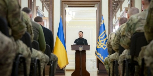 Президент Владимир Зеленский предположил, что Украина может вести мирные переговоры с представителями российского бизнеса (Фото: Офис президента)