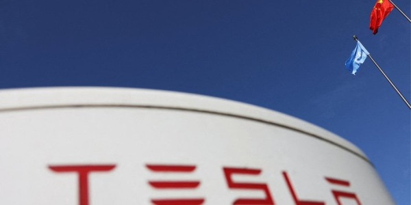 Tesla заставили отказаться от названия FSD (Фото: REUTERS/Florence Lo)