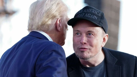 «Эта работа меня истощает». Маск намекает на выход из администрации Трампа — BBC