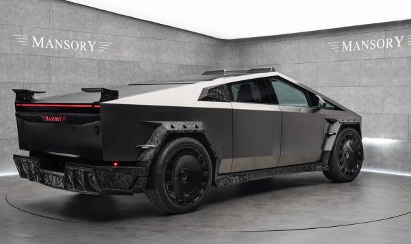 Студия Mansory попыталась улучшить облик Cybertruck — у них ничего не вышло