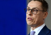 Президент Финляндии Стубб после встречи с Трампом заявил, что США разрабатывают санкции против России