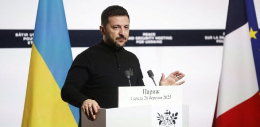 Зеленский заявил, что поручил Умерову передать США факты повреждений энергетики из-за российских обстрелов