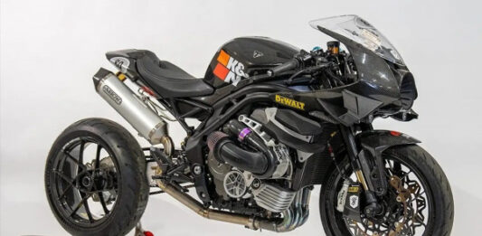 Фантастический 400-сильный Triumph Speed Triple RR полностью легален для городской езды