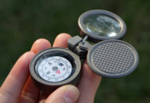 Навигационный брелок Loki-Nav от EckDesign — мультитул современного Робинзона