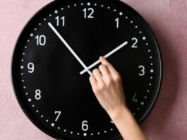 Перевод часов на летнее время 2025 в Украине — когда будет, не отменили ли
